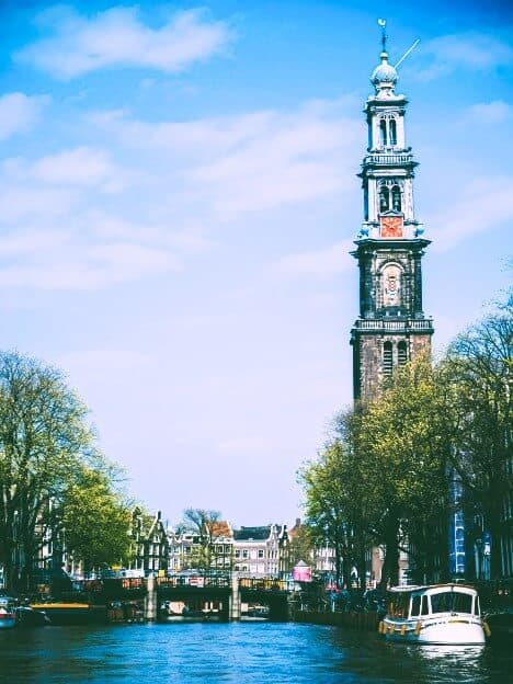 Flüge nach Amsterdam (AMS)