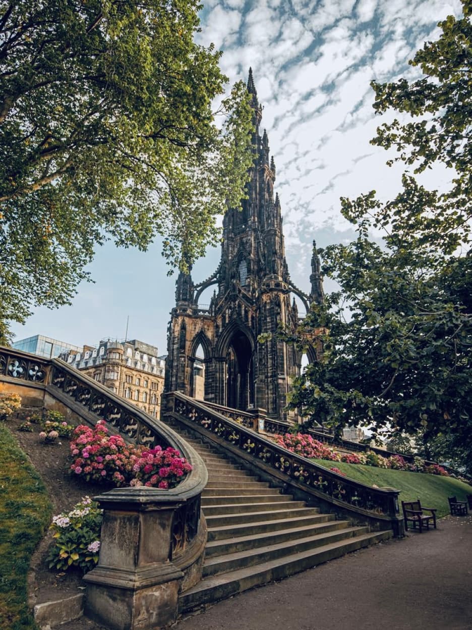 Flüge nach Edinburgh (EDI)